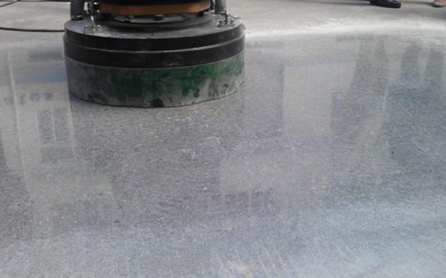 Lợi ích từ phương pháp này sẽ làm cho sàn bê tông đạt độ bằng phẳng, bóng láng, mịn nhẵn