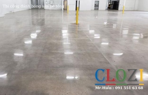 Một khoảng sàn bê tông đã được đánh bóng hoàn thiện